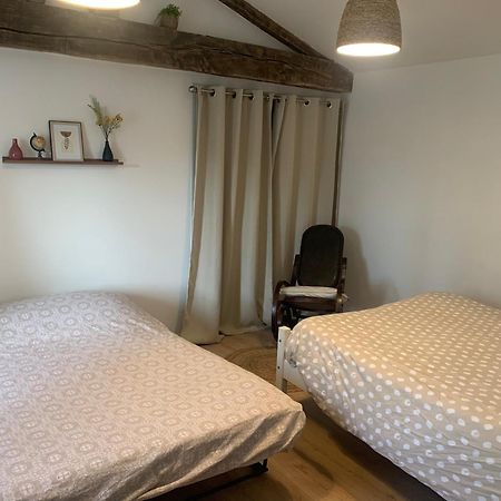 Une Chambre Au Calme En Gatine Deux-Sevrienne Vouhe  Eksteriør billede